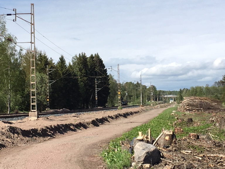 Improving the stability of Luoma railway embankment